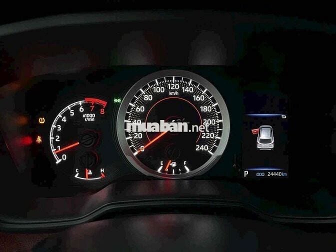 TOYOTA COROLLA CROSS 1.8G 2021 - CHẠY 24.500 km