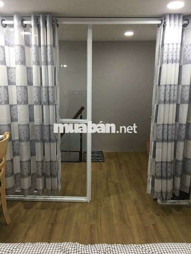 Nhà bán đg hồ biểu chánh.p11.phú nhuận