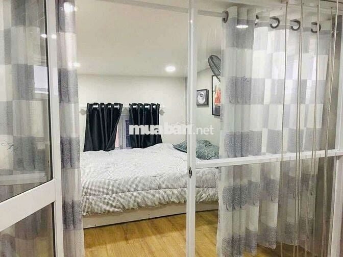 Nhà bán đg hồ biểu chánh.p11.phú nhuận