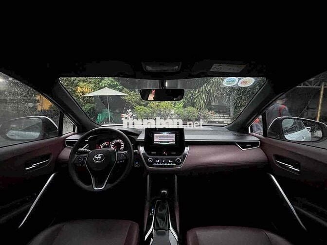 TOYOTA COROLLA CROSS 1.8G 2021 - CHẠY 24.500 km