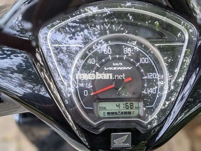 Honda Vision 2025 Xám 4000km