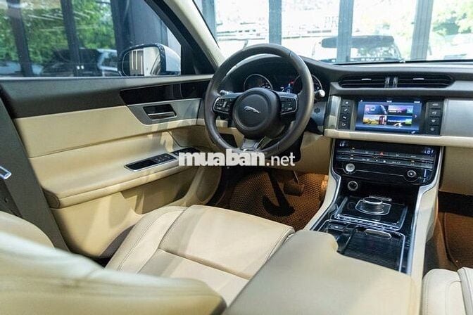 Jaguar XF Pure 2.0 AT 2017 - 1 Chủ Từ Đầu