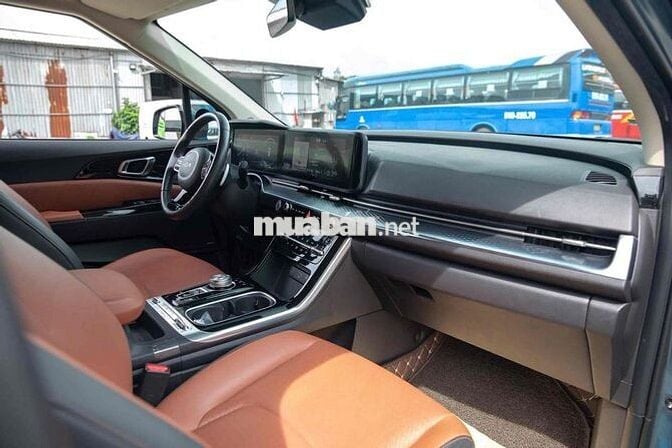 Kia Carnival Signature máy dầu bản full sx22 1 chủ