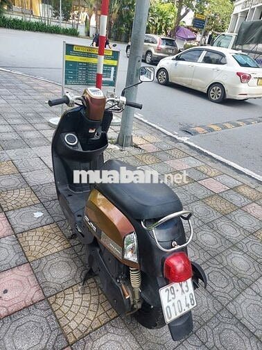 Yamaha Cuxi FI 125cc màu Nâu