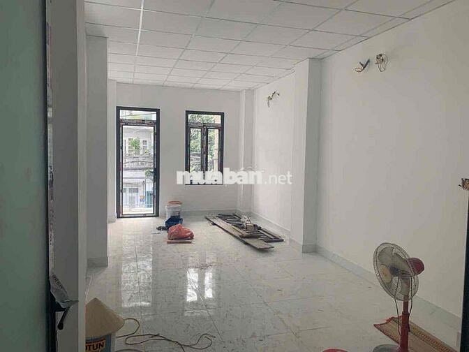 Cho thuê nhà MT Nguyên Hồng – 3.6x17m, trệt 2 lầu, nhà mới sửa