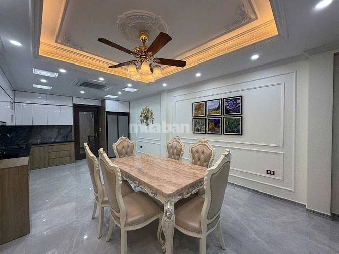 bán gấp căn nhà khu plô VIP Vĩnh Phúc. Giáp khu 72ha  BA Đình DT 50M  