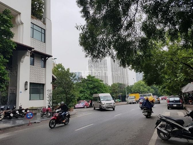 bán gấp căn nhà khu plô VIP Vĩnh Phúc. Giáp khu 72ha  BA Đình DT 50M  