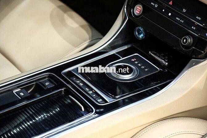 Jaguar XF Pure 2.0 AT 2017 - 1 Chủ Từ Đầu