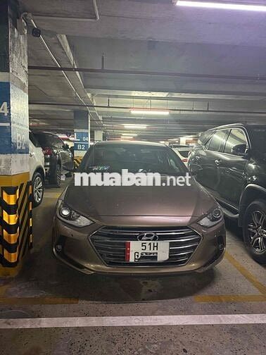 Hyundai Elantra 2018 2.0 AT - 60000 km
