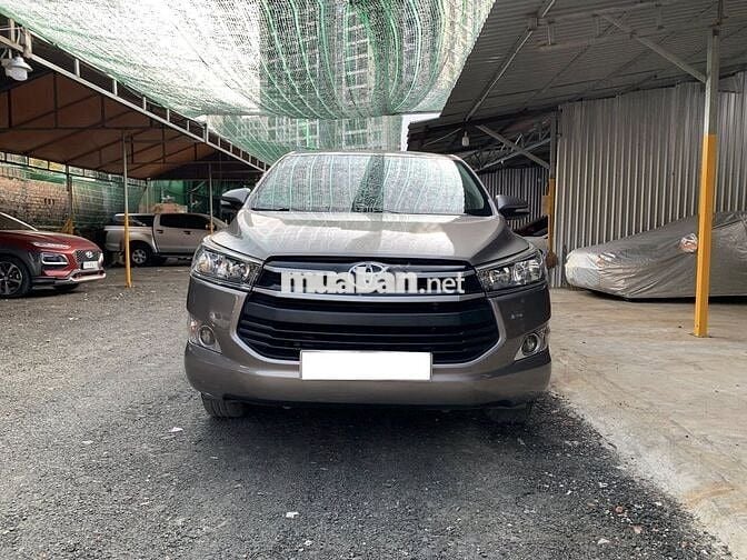 Toyota Innova G 2019 số tự động màu xám
