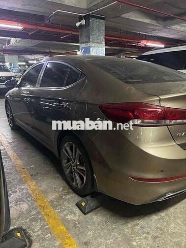 Hyundai Elantra 2018 2.0 AT - 60000 km