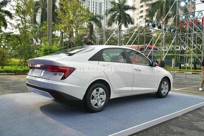 Accent 1.5 MT Số sàn - trả trước 79tr có xe