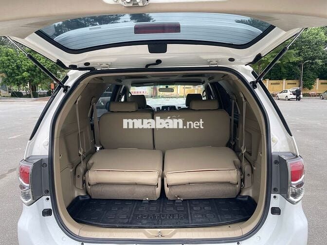 Toyota Fortuner TRD Sportivo 4x2 AT 7 chỗ quá mới