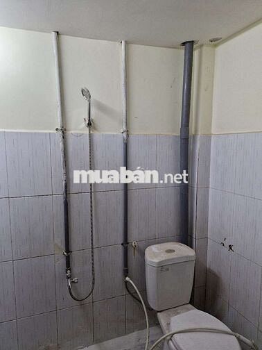 CHO THUÊ NHÀ MẶT TIỀN SẦM UẤT CỘNG HÒA P13 TÂN BÌNH