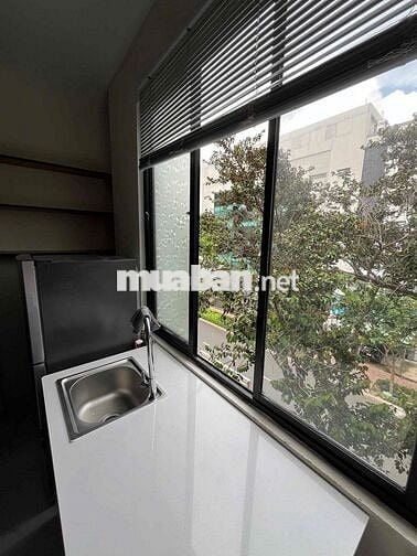 Căn Hộ Studio 25m2 - Máy Giặt Riêng - Vòng Xoay Công Trường Dân Chủ