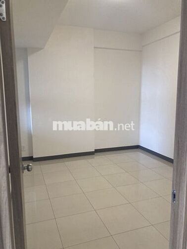 Cần bán  căn hộ Imperial Place – Mặt tiền số 631