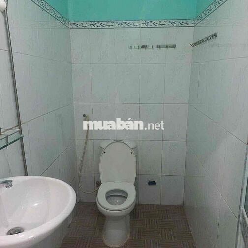nhà một lầu lửng 2pn 2wc đxe tải gần chợ hiệp bình ở kd.VP…