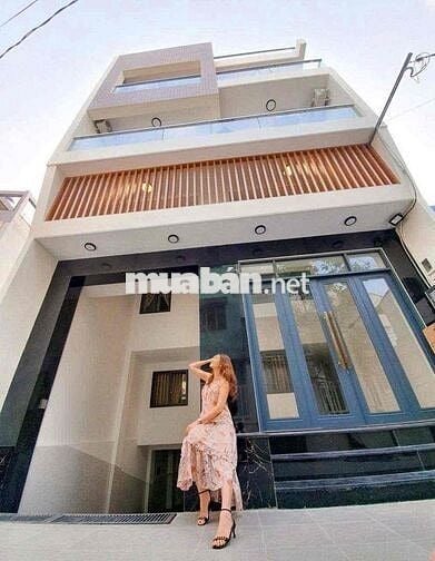 STUDIO BAN CÔNG HẦM XE THANG MÁY BẢO VỆ 24/7 – CÒN MỚI 99% 🌿