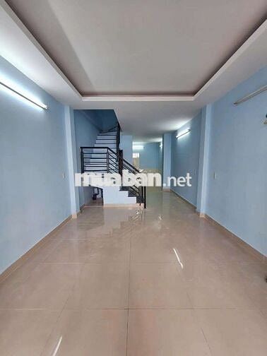 7tr/tháng 3pn 3wc hẻm xe hơi nhà 3 lầu Nguyễn Bình