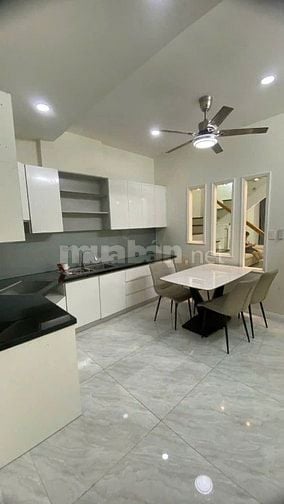 Kẹt vốn bán liền căn nhà Bình Thạnh 42m2, đã giảm 50tr, HXH, LH ngay