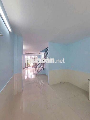 7tr/tháng 3pn 3wc hẻm xe hơi nhà 3 lầu Nguyễn Bình