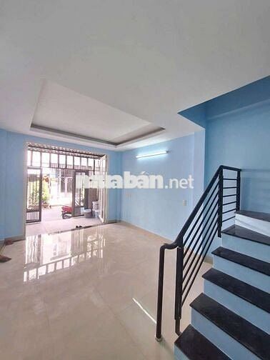 7tr/tháng 3pn 3wc hẻm xe hơi nhà 3 lầu Nguyễn Bình