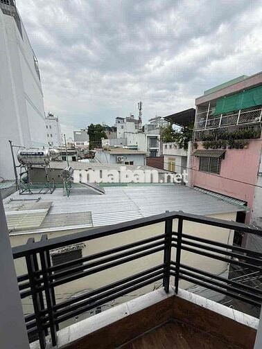 Nhà nguyên căn siêu hạt rẻ ngay cầu Nguyễn Văn Cừ