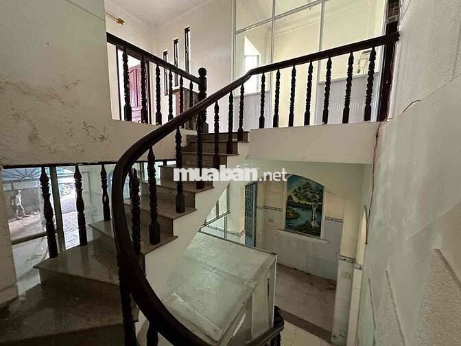 Cho thuê nhà 6x22 khu 88 căn Biệt Thự Dương Quảng Hàm, đường nhựa 10m