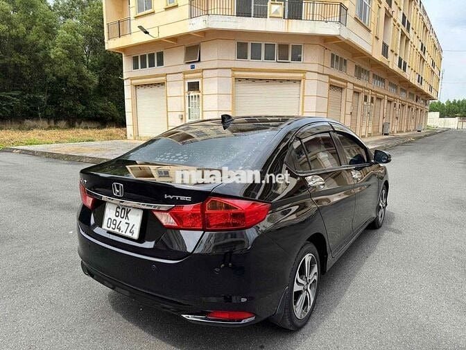 Honda City 2015 model 2016 1.5 CVT - 118000 km