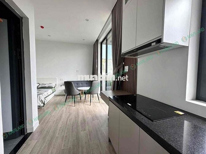 STDUIO BAN CÔNG RỘNG NGAY CÔNG VIÊN GẦN THUẬN PHƯỚC SIÊU MỚI