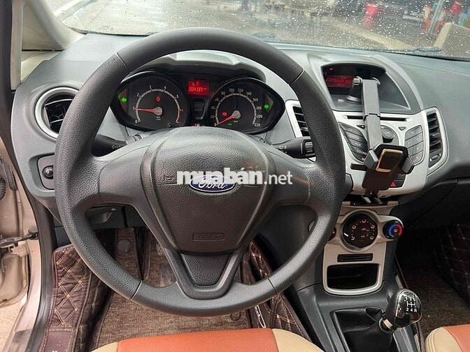 Ford Fiesta 2011 1.4 MT