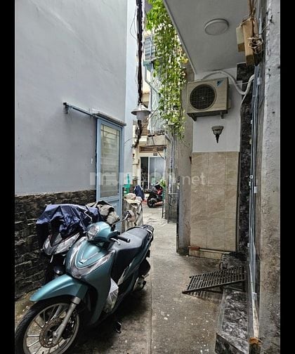 Bán nhà chỉ 2,5 tỷ Trần Đình Xu Q1 dt 2,9x6,5m 2 tầng.