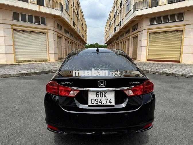 Honda City 2015 model 2016 1.5 CVT - 118000 km