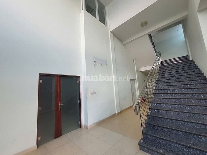 Bán tòa nhà Mặt tiền số P. Tăng Nhơn Phú B, (Q. 9 cũ), Thủ Đức 