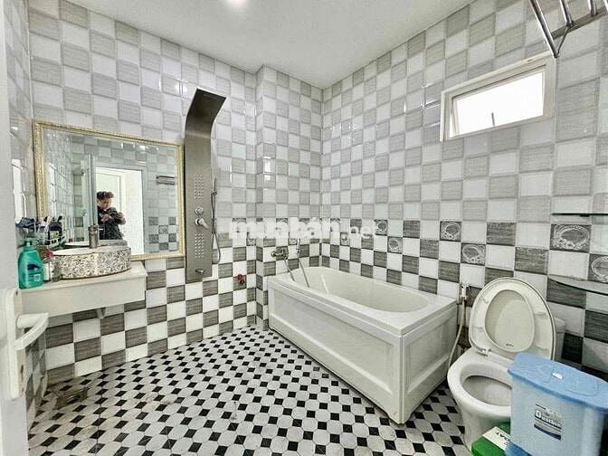 STUDIO BANCOL LUXURY TÁCH BẾP NGAY EMART PHAN HUY ÍCH GÒ VẤP