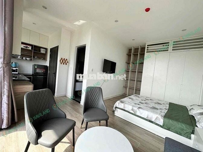 STDUIO BAN CÔNG RỘNG NGAY CÔNG VIÊN GẦN THUẬN PHƯỚC SIÊU MỚI