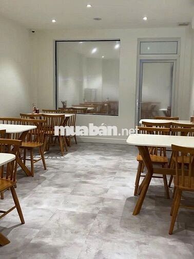 MẶT TIỀN NGUYỄN GIA TRÍ (D2), BÌNH THẠNH – TRỆT 5 LẦU THANG MÁY