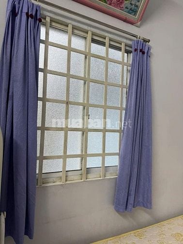Phòng cho thuê đường Phạm Hùng, có máy lạnh, sạch sẽ thoáng mát 