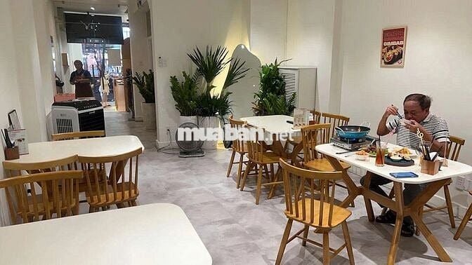 MẶT TIỀN NGUYỄN GIA TRÍ (D2), BÌNH THẠNH – TRỆT 5 LẦU THANG MÁY