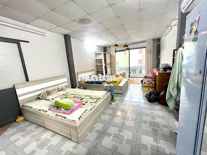 BÁN GẤP CHDV ĐIỆN BIÊN PHỦ Q.BT HẺM XE HƠI - CÁCH VÀI CĂN RA MẶT TIỀN