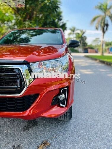 Toyota Hilux 2.4E 4x2 AT 2019 - 550 Triệu