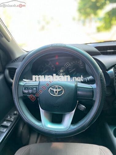 Toyota Hilux 2.4E 4x2 AT 2019 - 550 Triệu