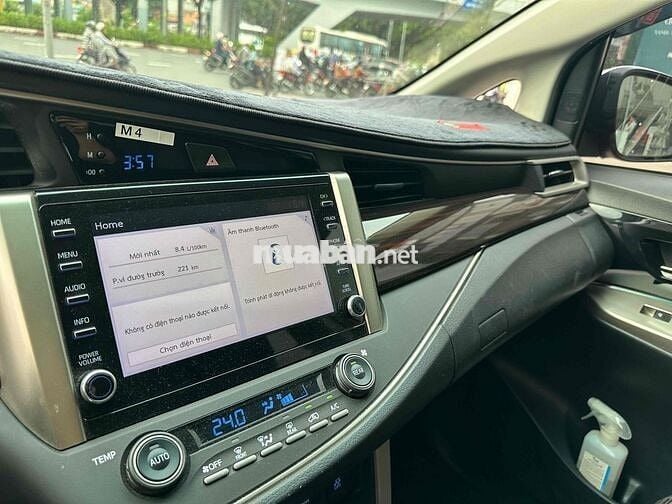 Toyota Innova 2020 Venturer - 35000 km 7c tự động