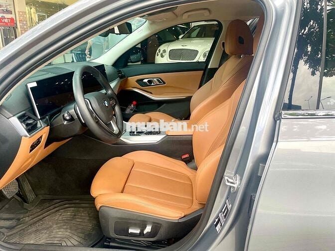 BMW 3 Series 2024 320i Sport Line - 28000 km