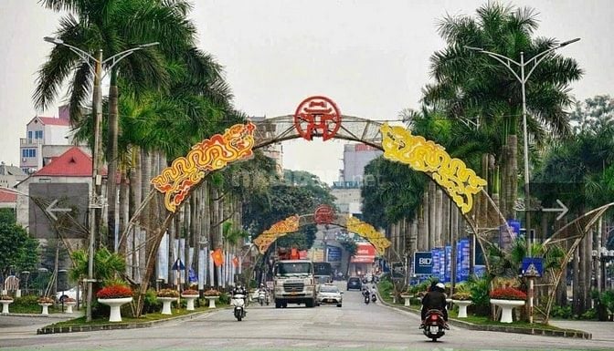 BÁN NHÀ VỊ TRÍ TRUNG TÂM KINH TẾ VĂN HOÁ CHÍNH TRỊ  ĐÔNG ANH