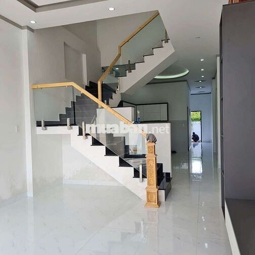 BÁN NHÀ ĐANG XÂY NHƯ MẪU .
SỔ RIÊNG THỔ CƯ 100%