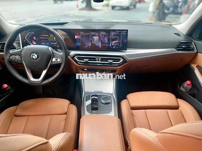 BMW 3 Series 2024 320i Sport Line - 28000 km