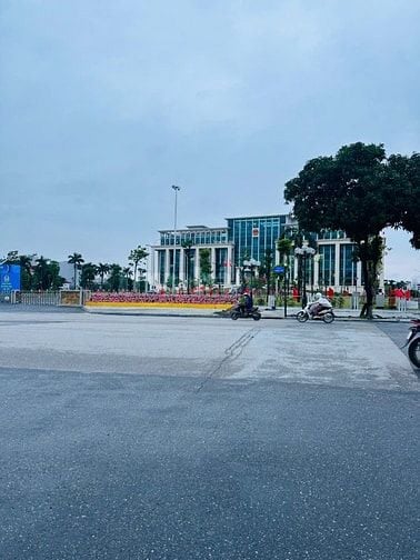 BÁN NHÀ VỊ TRÍ TRUNG TÂM KINH TẾ VĂN HOÁ CHÍNH TRỊ  ĐÔNG ANH