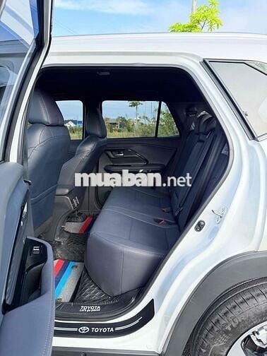 Toyota yaris cross 1.5D CVT 2024  9000km