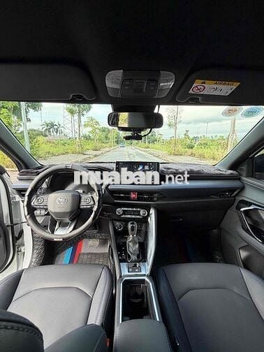 Toyota yaris cross 1.5D CVT 2024  9000km